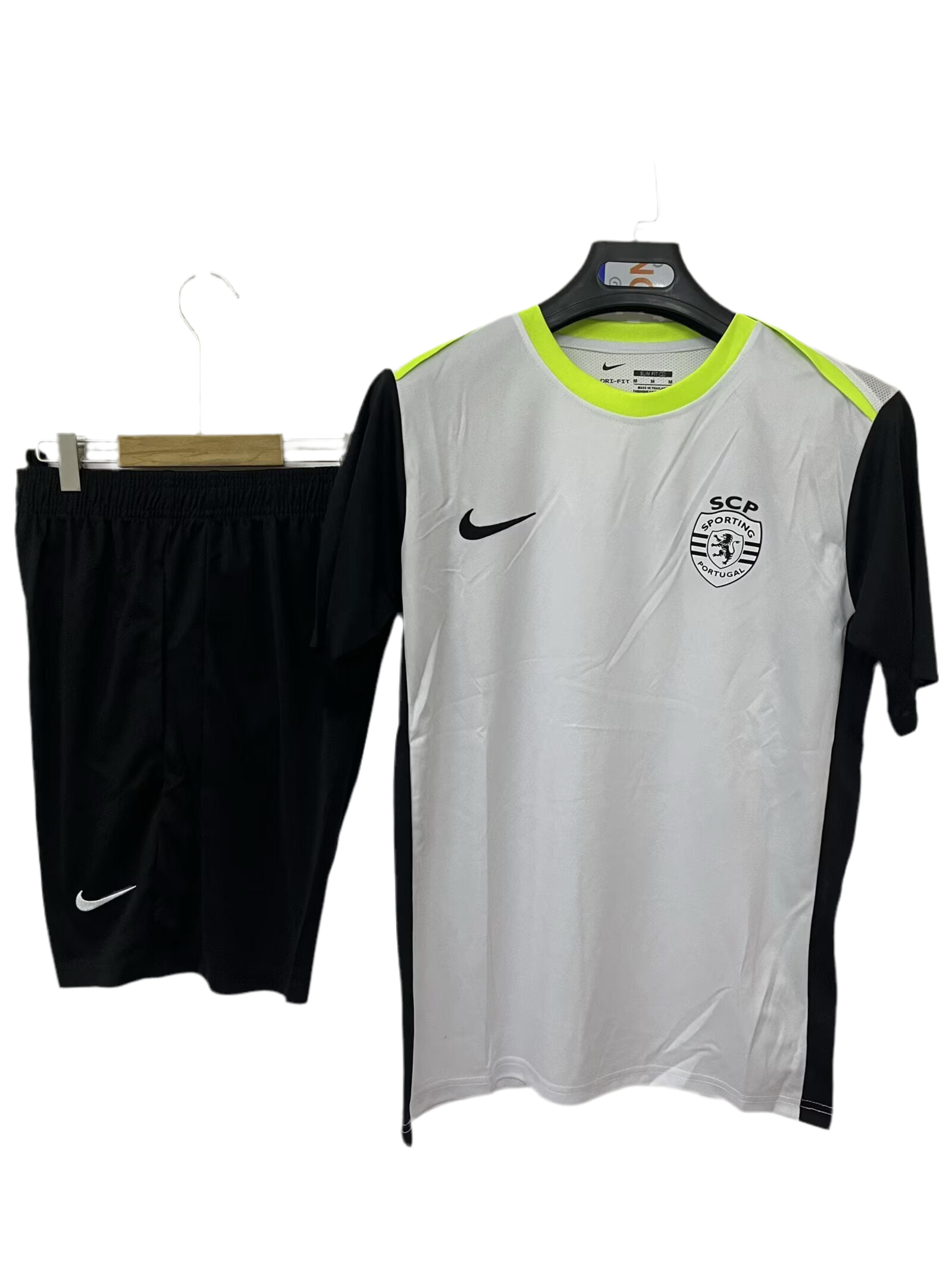 Camisola e Short Sporting 25/26 - Treino