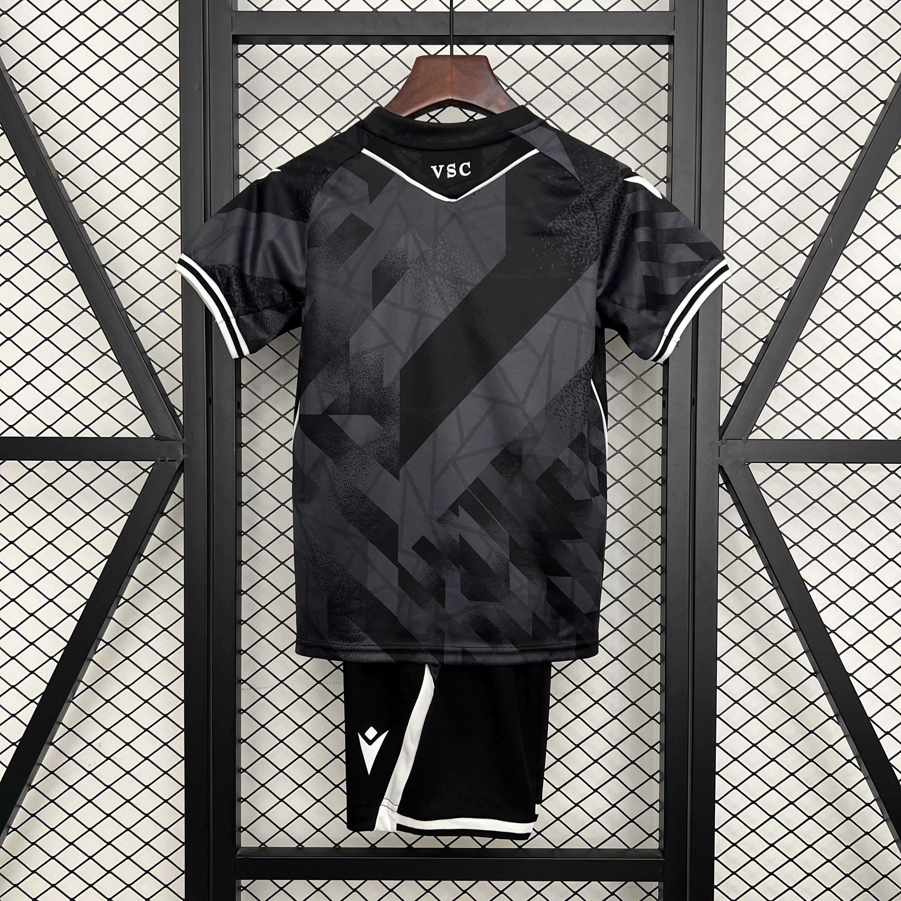 Kit Infantil Guimarães II 25/26