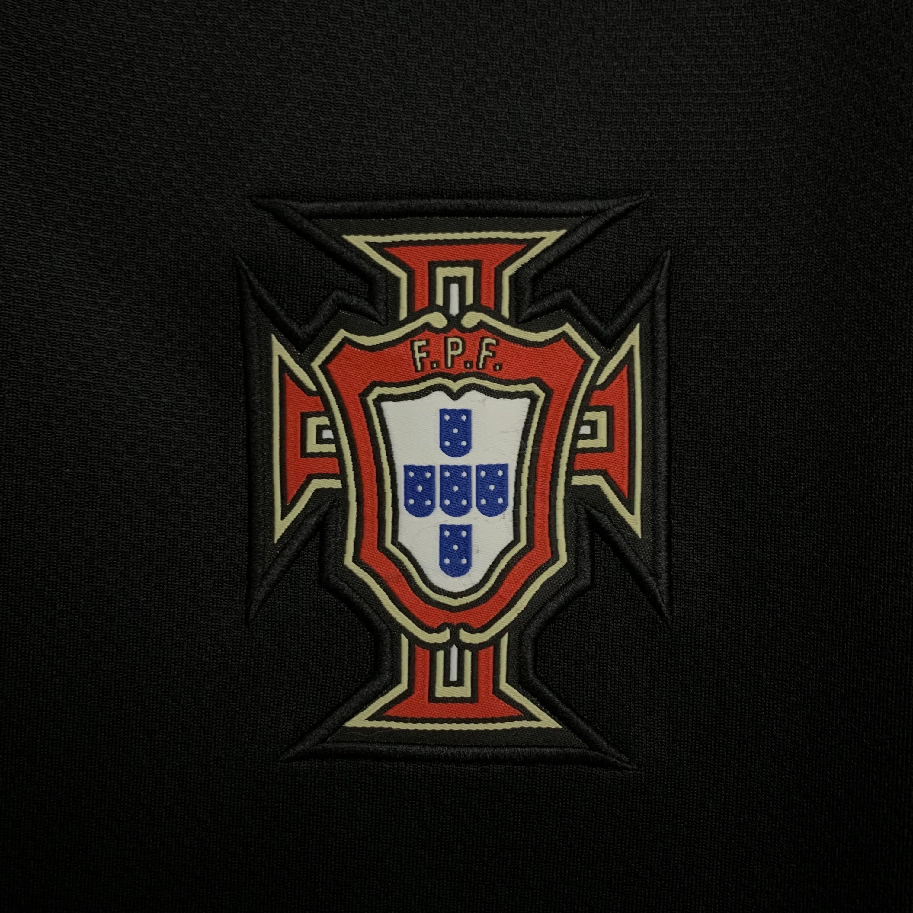 Camisola Portugal II Retro 2006 - Preto