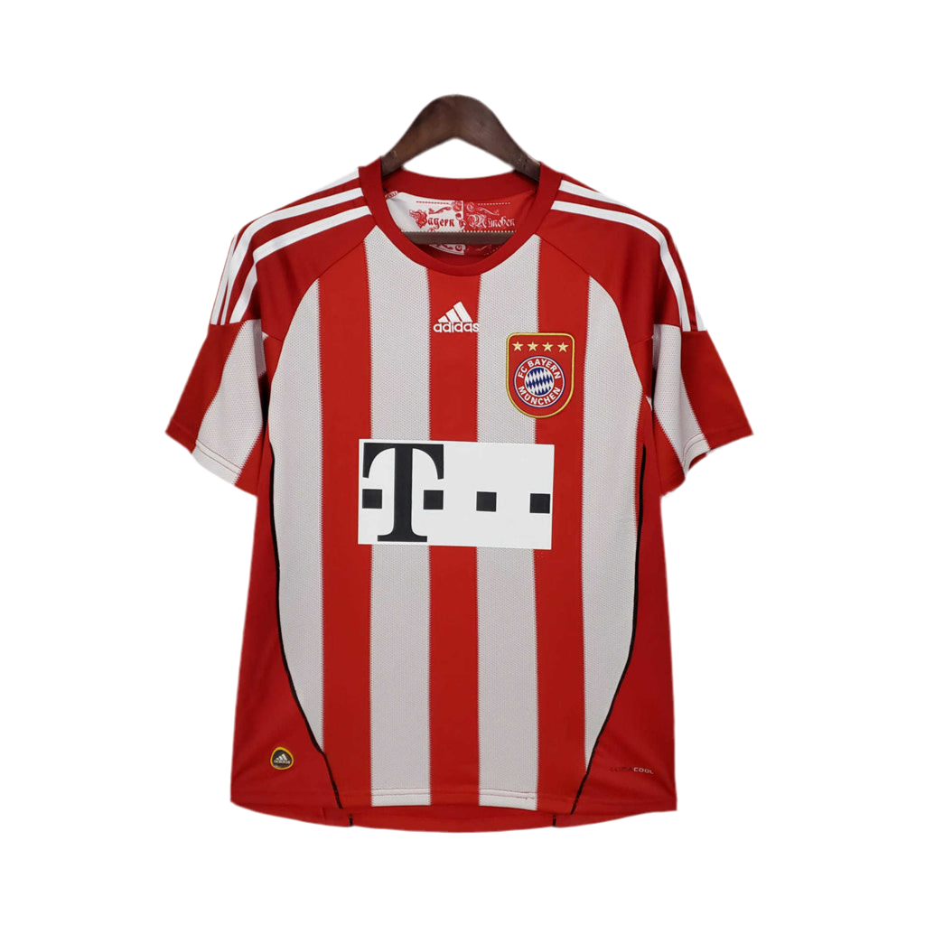 Camisola Bayern de Munique Retrô 2010/2011 - Vermelha e Branca