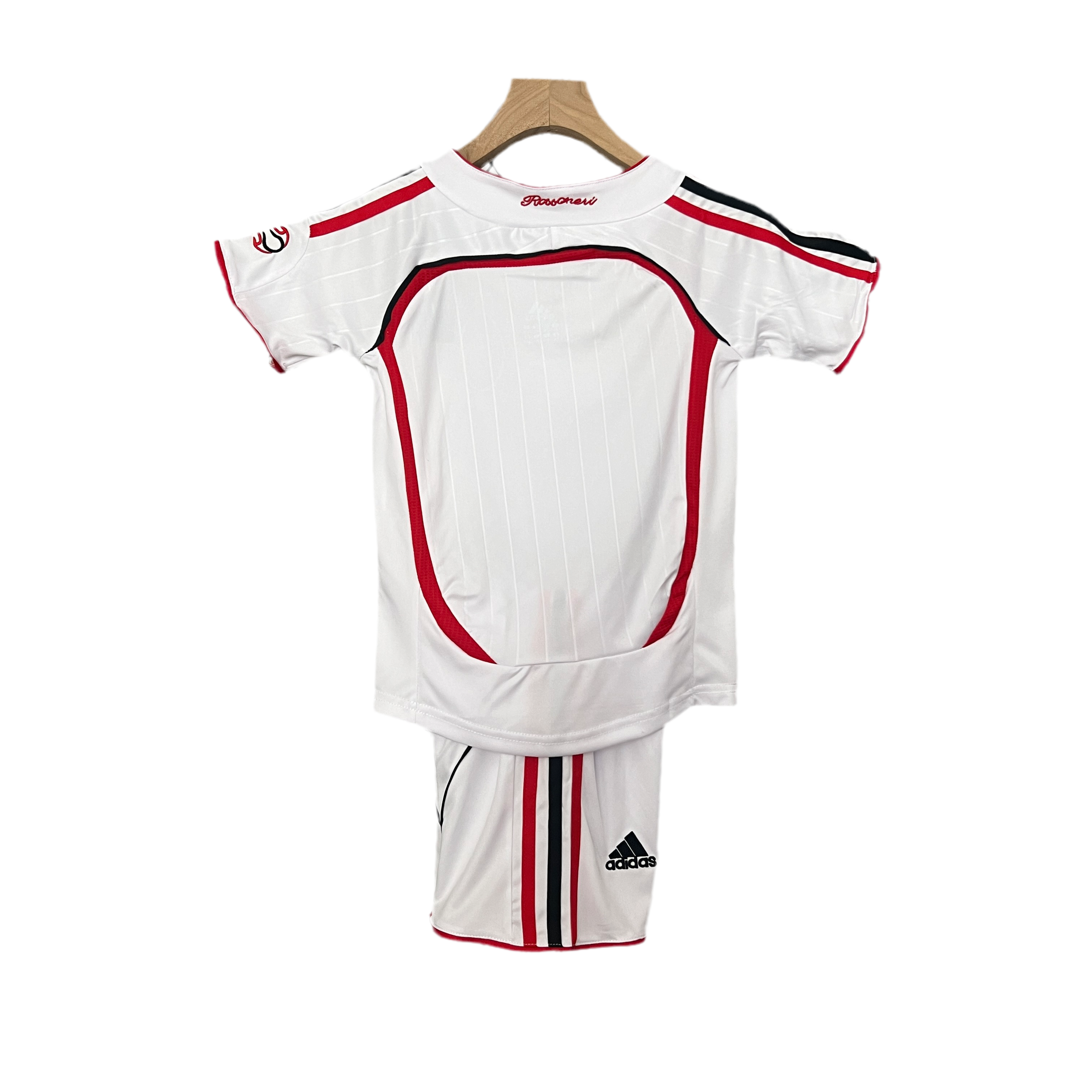 Kit Infantil Retro AC Milan II 06/07